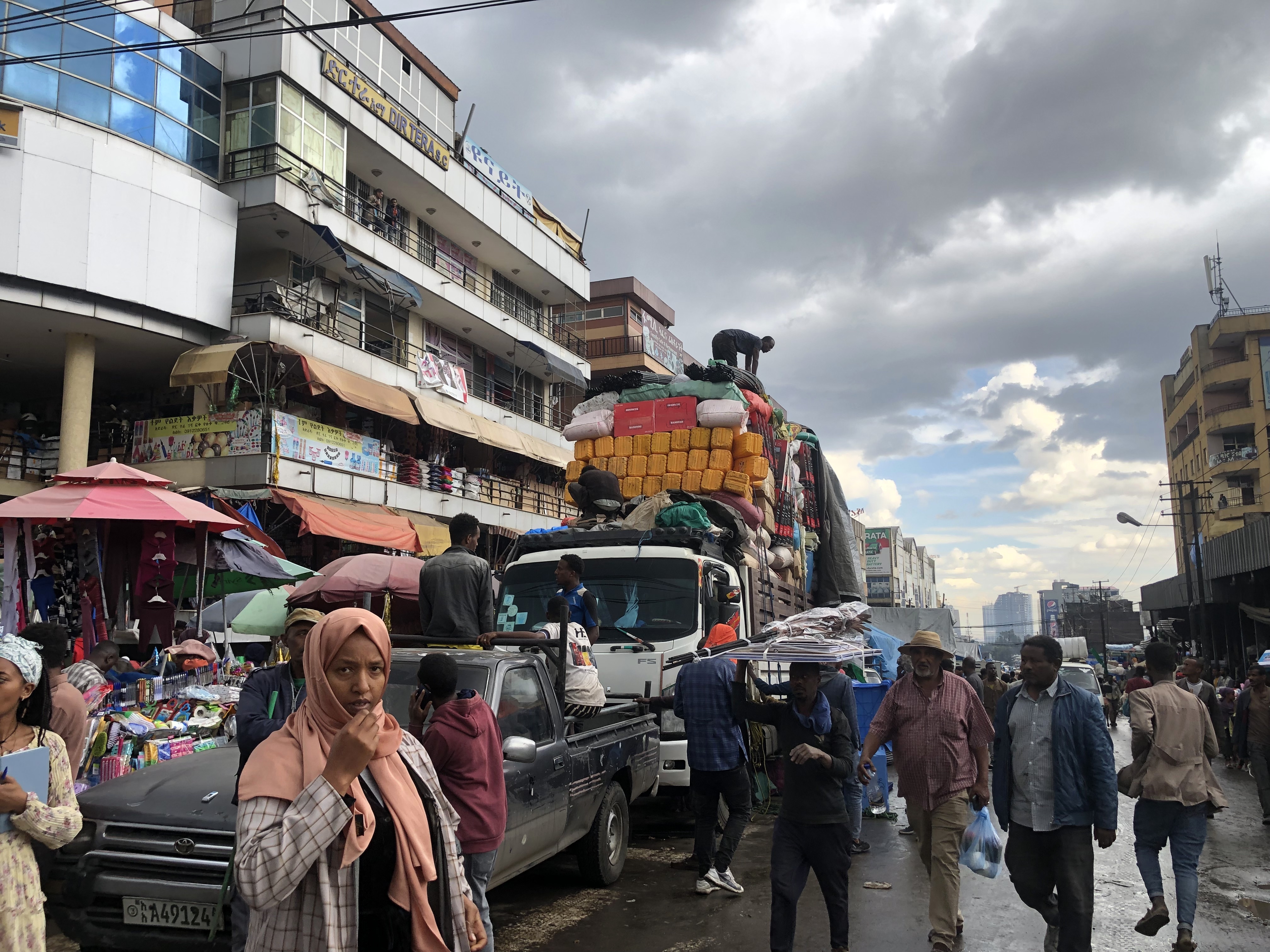 Il mercato di Addis Abeba (foto Ivan Compasso)